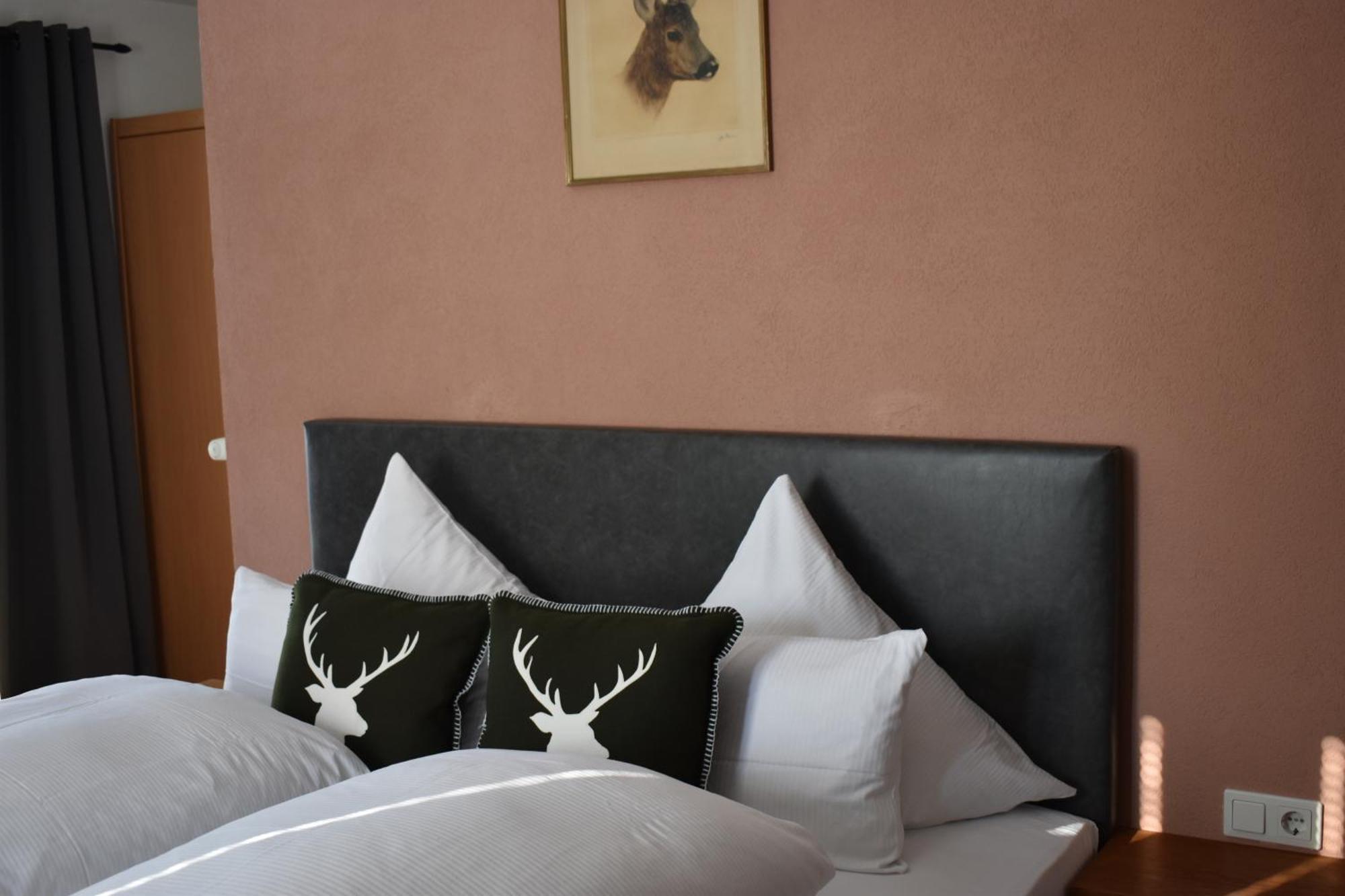 Bed and Breakfast Hirschstube Наудерс Екстер'єр фото
